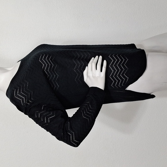 Hannah Black Whimsigoth Open Knit Long Sleeve Pullover Hi-Low Sweater Size M - Picture 4 of 12